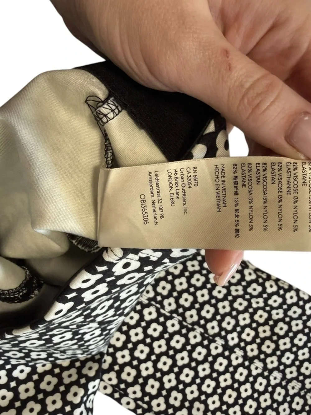 Maeve Anthropologie The Margot Flare Black & White Floral Cropped Pants size S - Picture 7 of 9